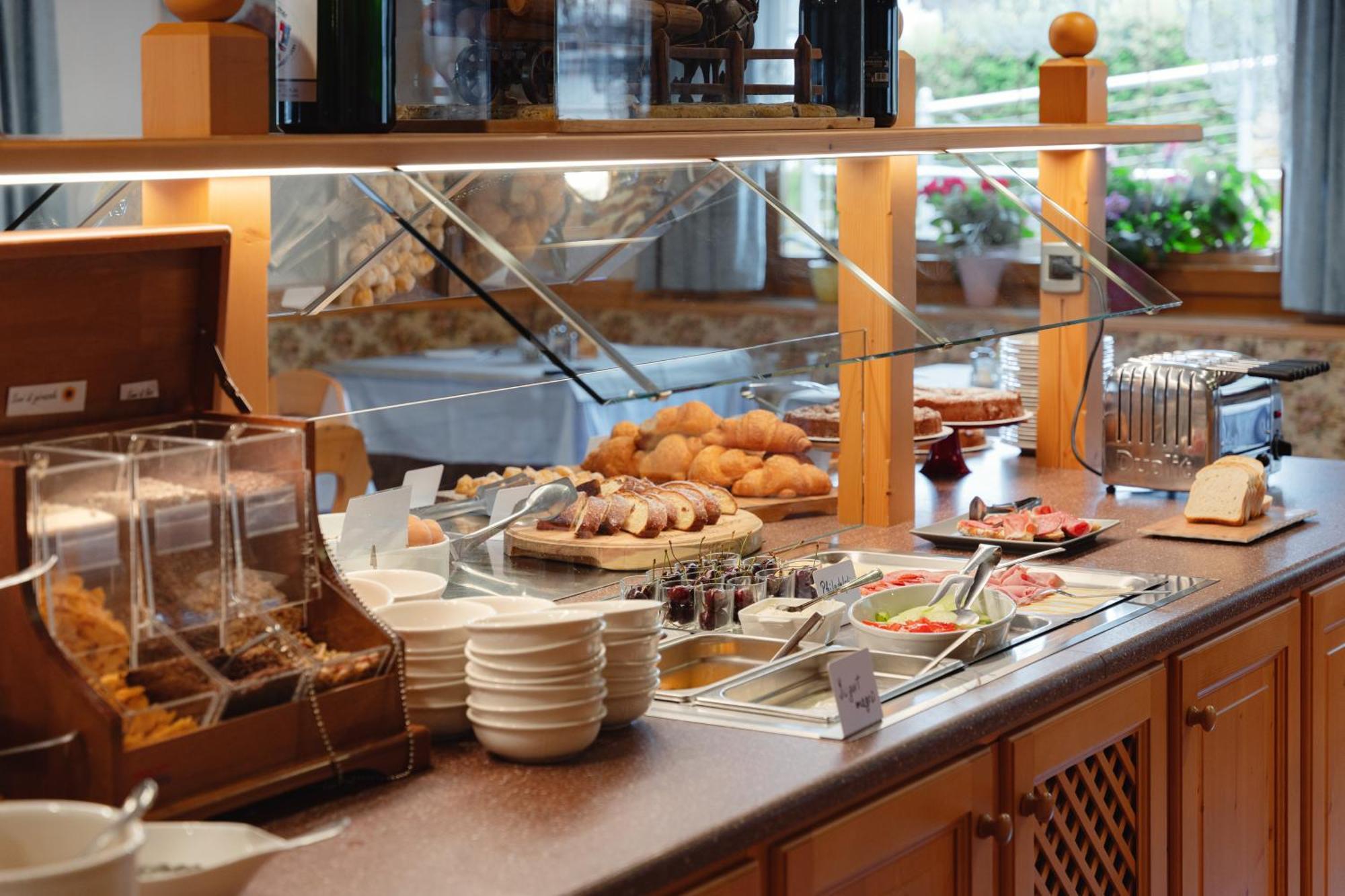 Berg Hotel Latemar Spitze 비고디파사 외부 사진
