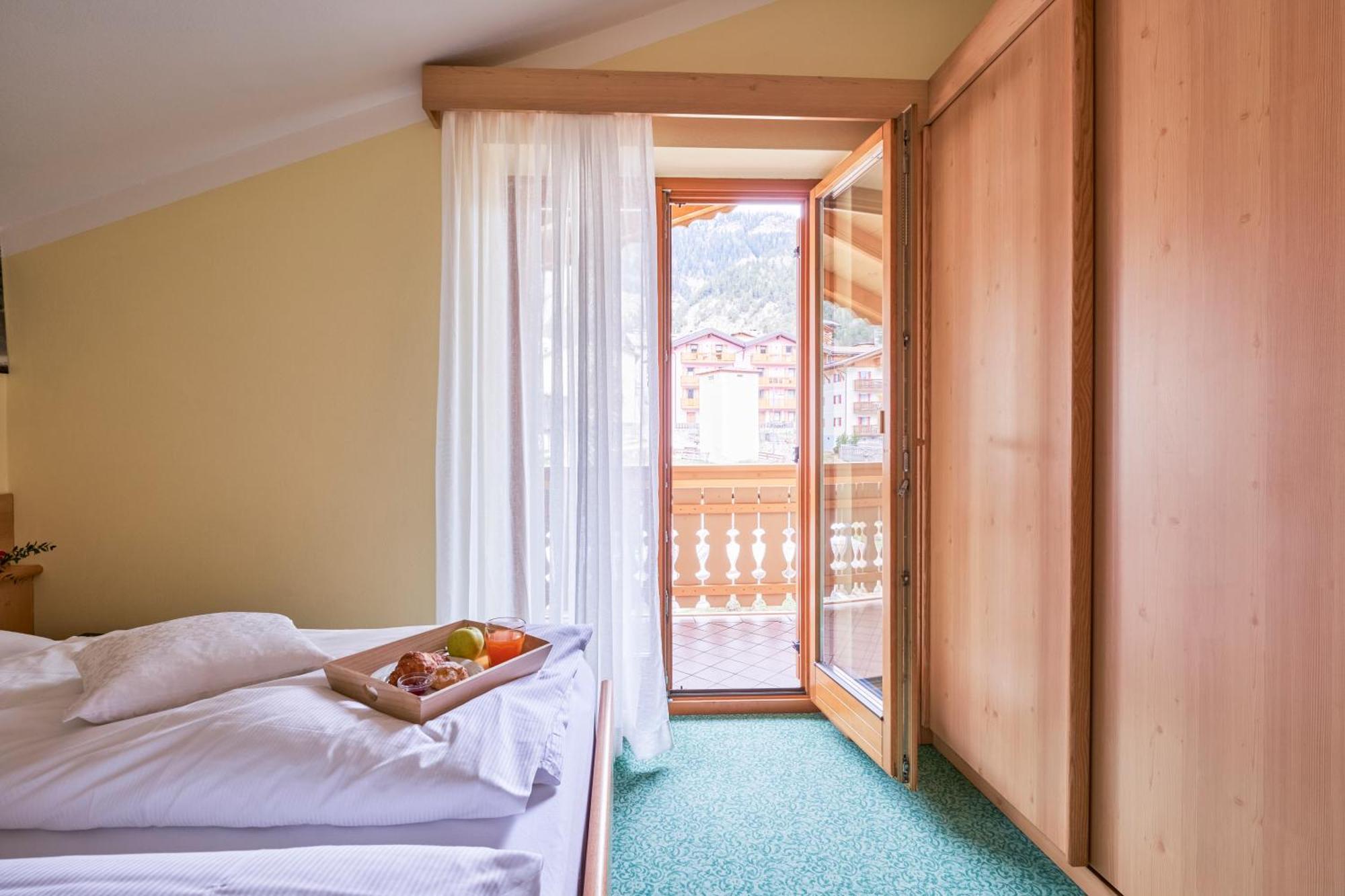 Berg Hotel Latemar Spitze 비고디파사 외부 사진