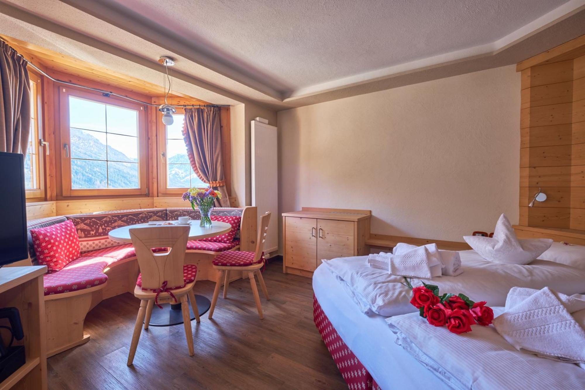 Berg Hotel Latemar Spitze 비고디파사 외부 사진